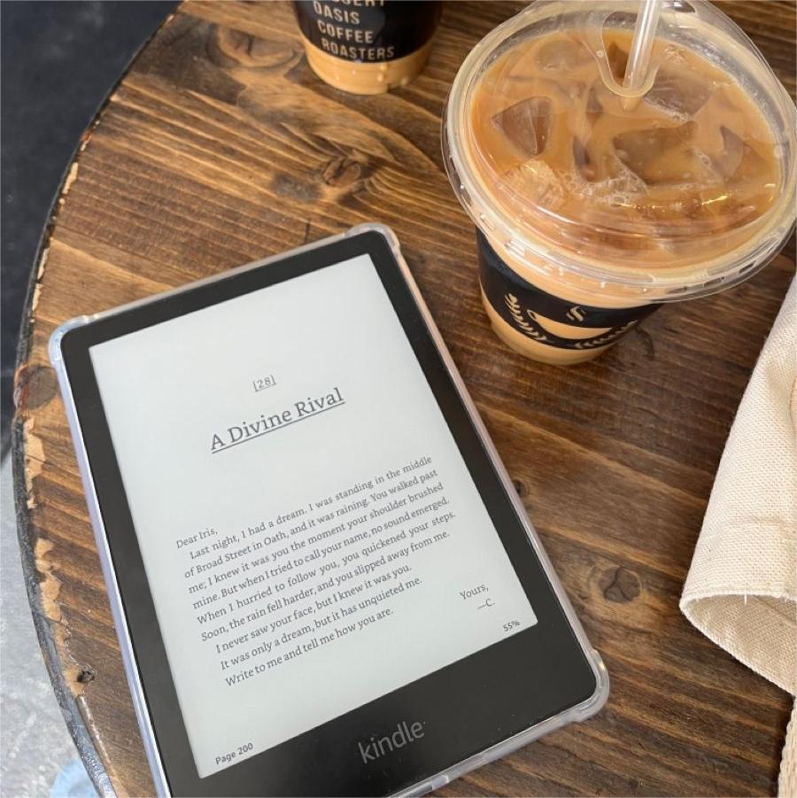 How I Read with My Kindle in the Car (Comfort & Safety Tips)