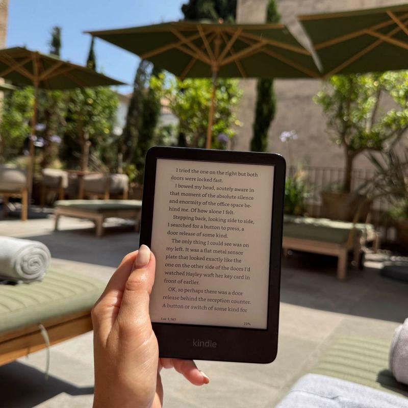 Kindle Accessories for People Who Read Before Bed Every Night