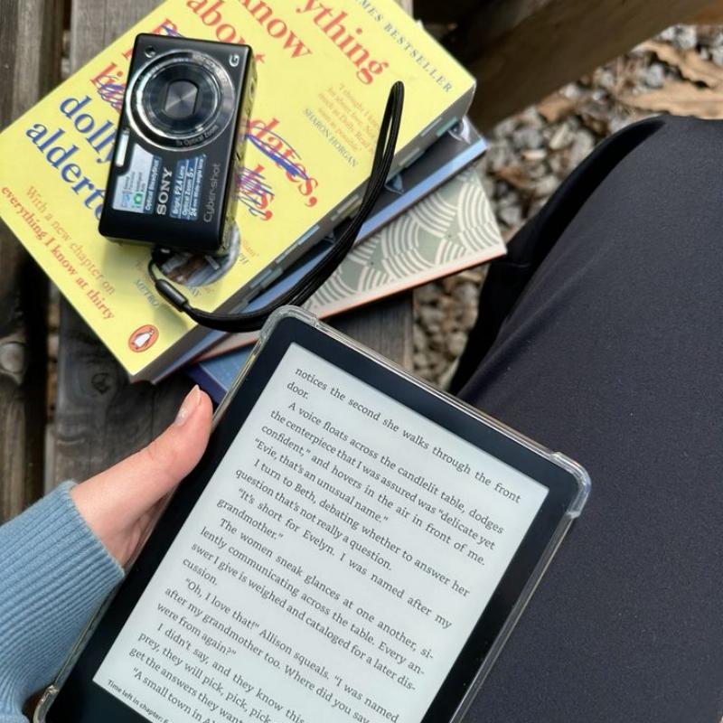 Best Kindle Accessories for Digital Nomads