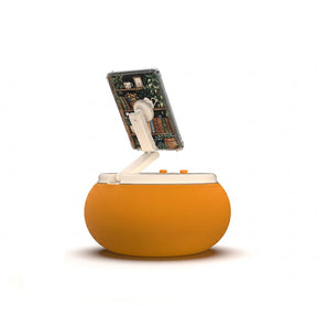 Magnetic stand pillow